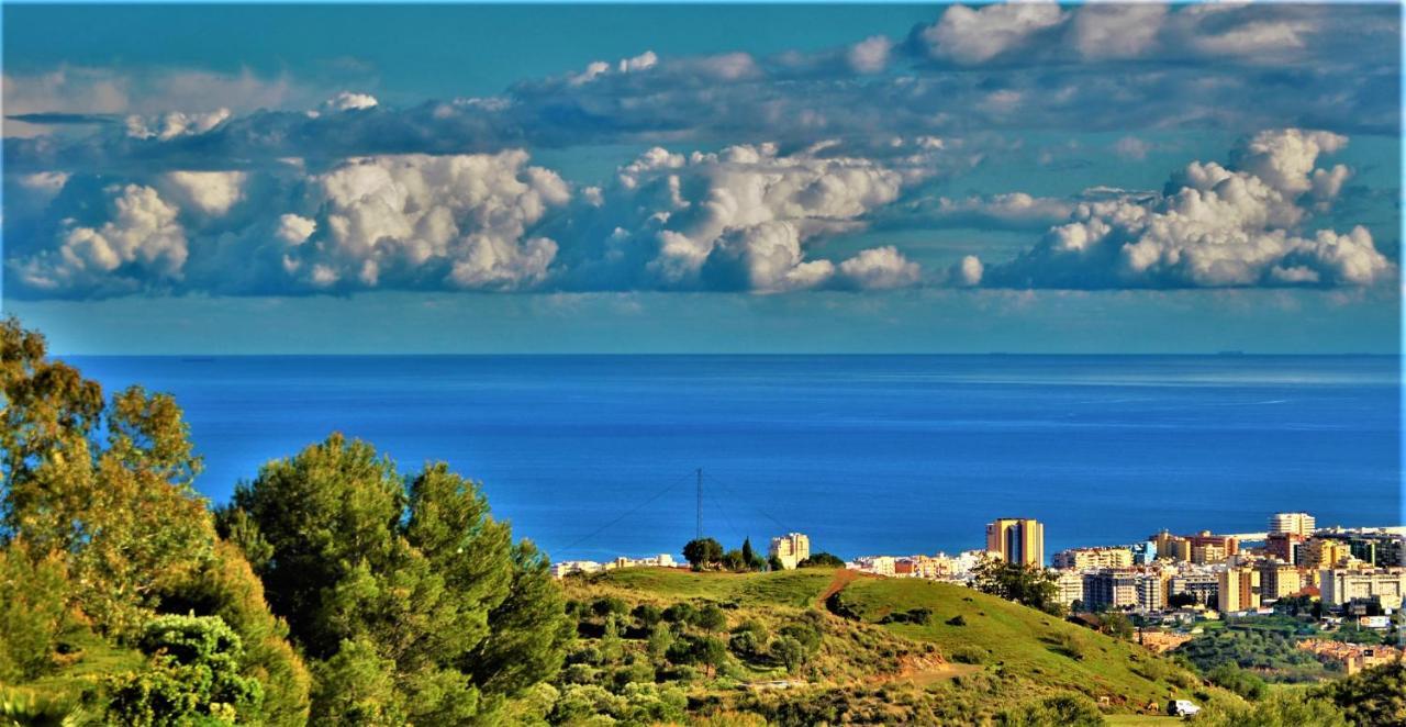 Holiday Villa In 10 Min From Fuengirola Beach With Sea Views Pool Bbq Parking Wifi Aircon Big Garden Mijas Luaran gambar
